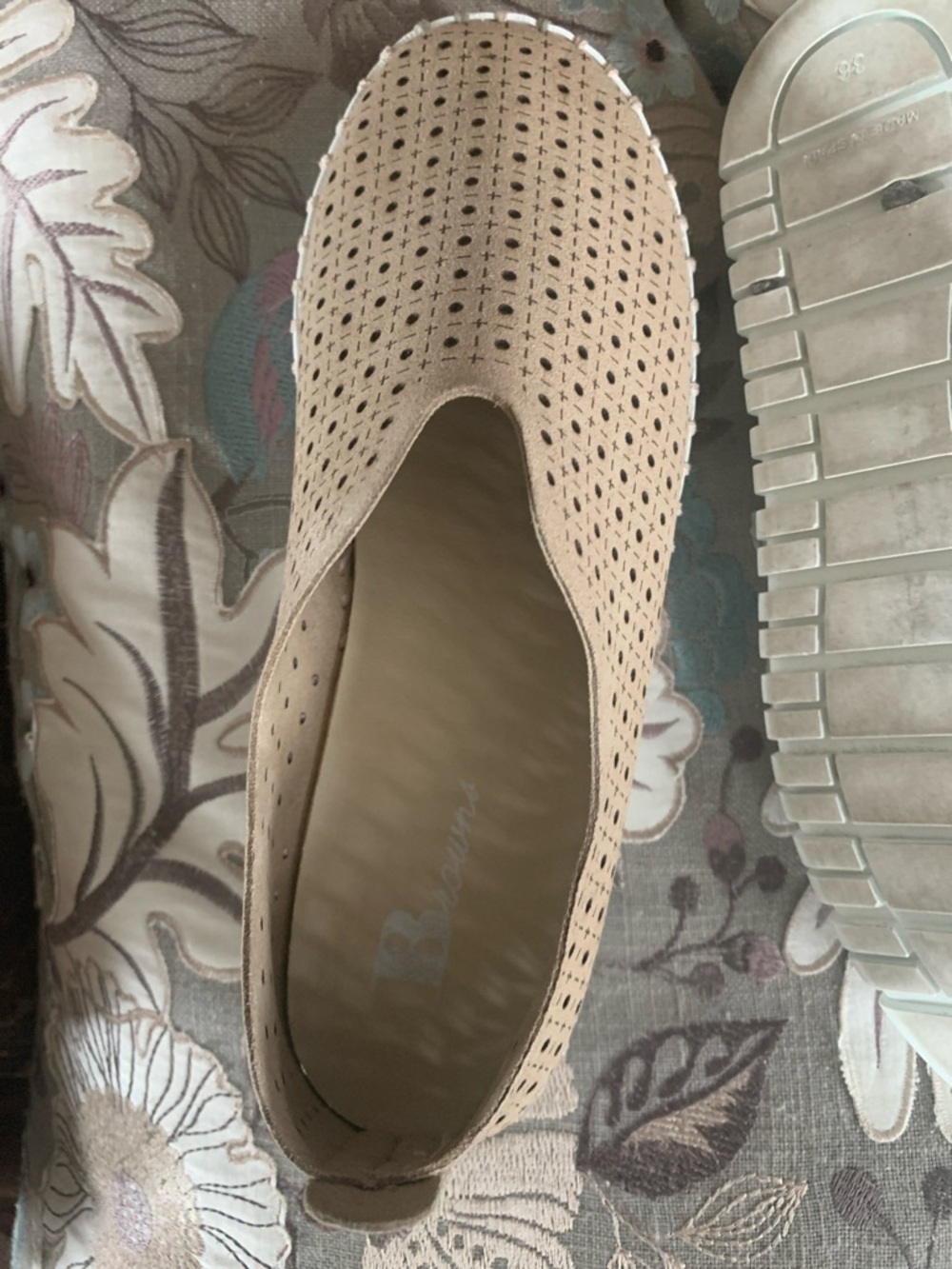 Brown’s Slip On Leather Shoes Loafers Cream/Beige Women's Size 6 - Picture 3 of 5